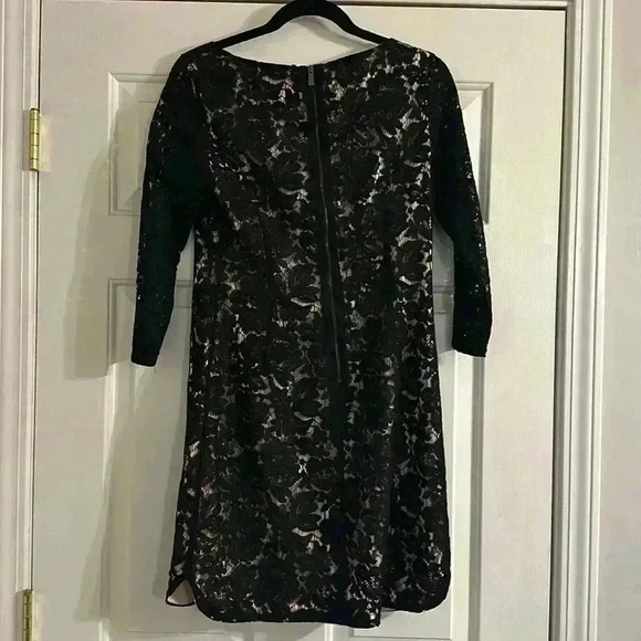 EUC Vince Camuto Lace Dress - Size 4 - Picture 2 of 3